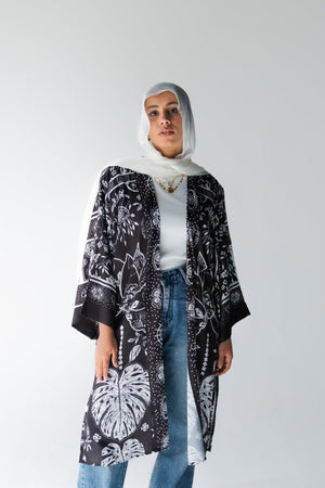 A04 - Lillyscarfofficial