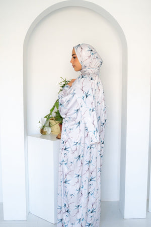 Aisha isdal - Lillyscarfofficial
