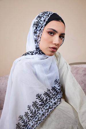 Black Edges - Lillyscarfofficial