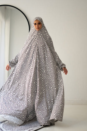 Black & white - Lillyscarfofficial