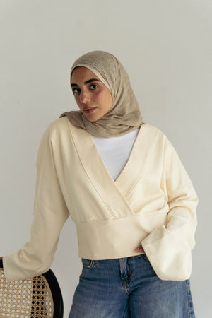 The wrap cozy top in Beige - Lillyscarfofficial