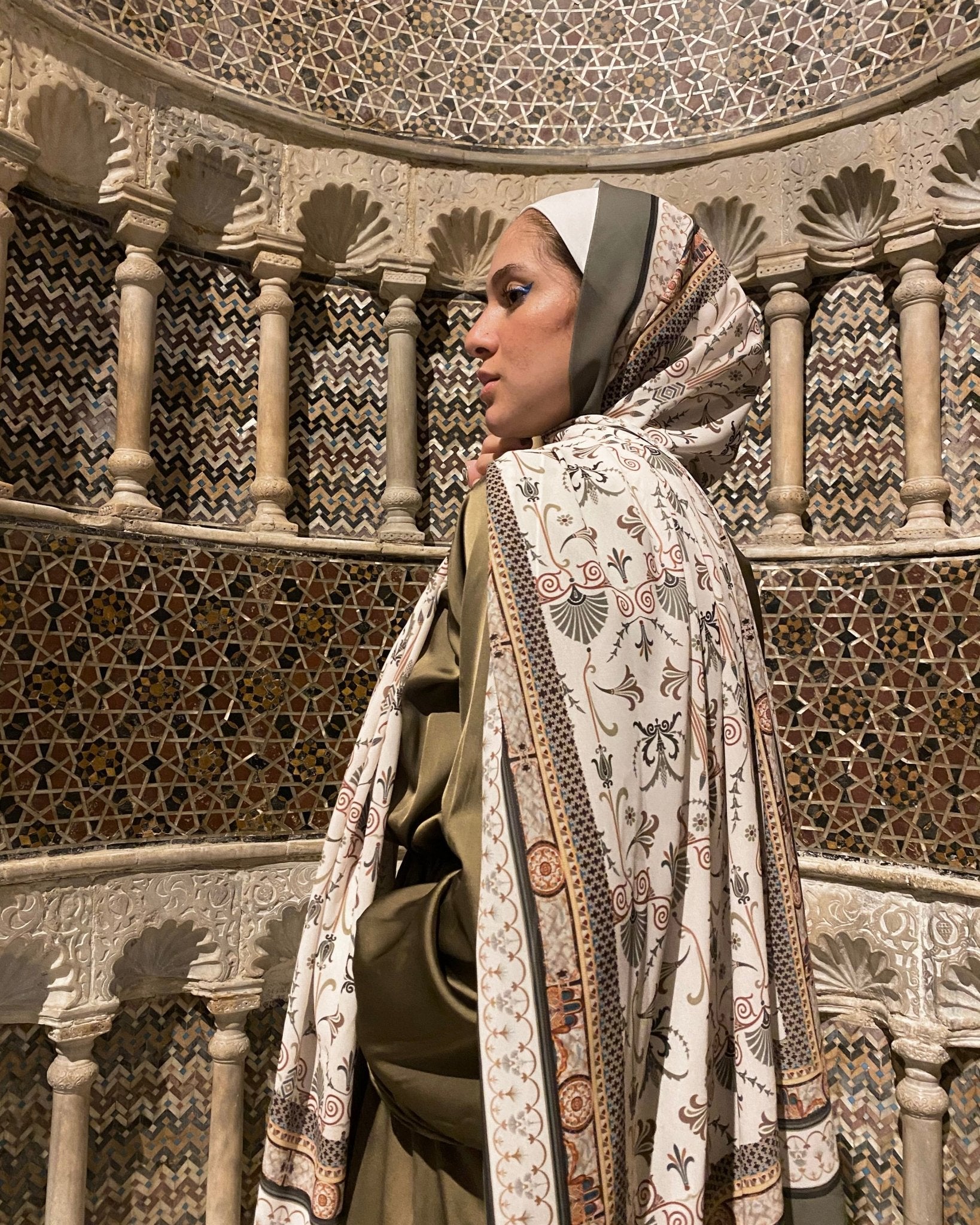 Mwalah - Lillyscarfofficial