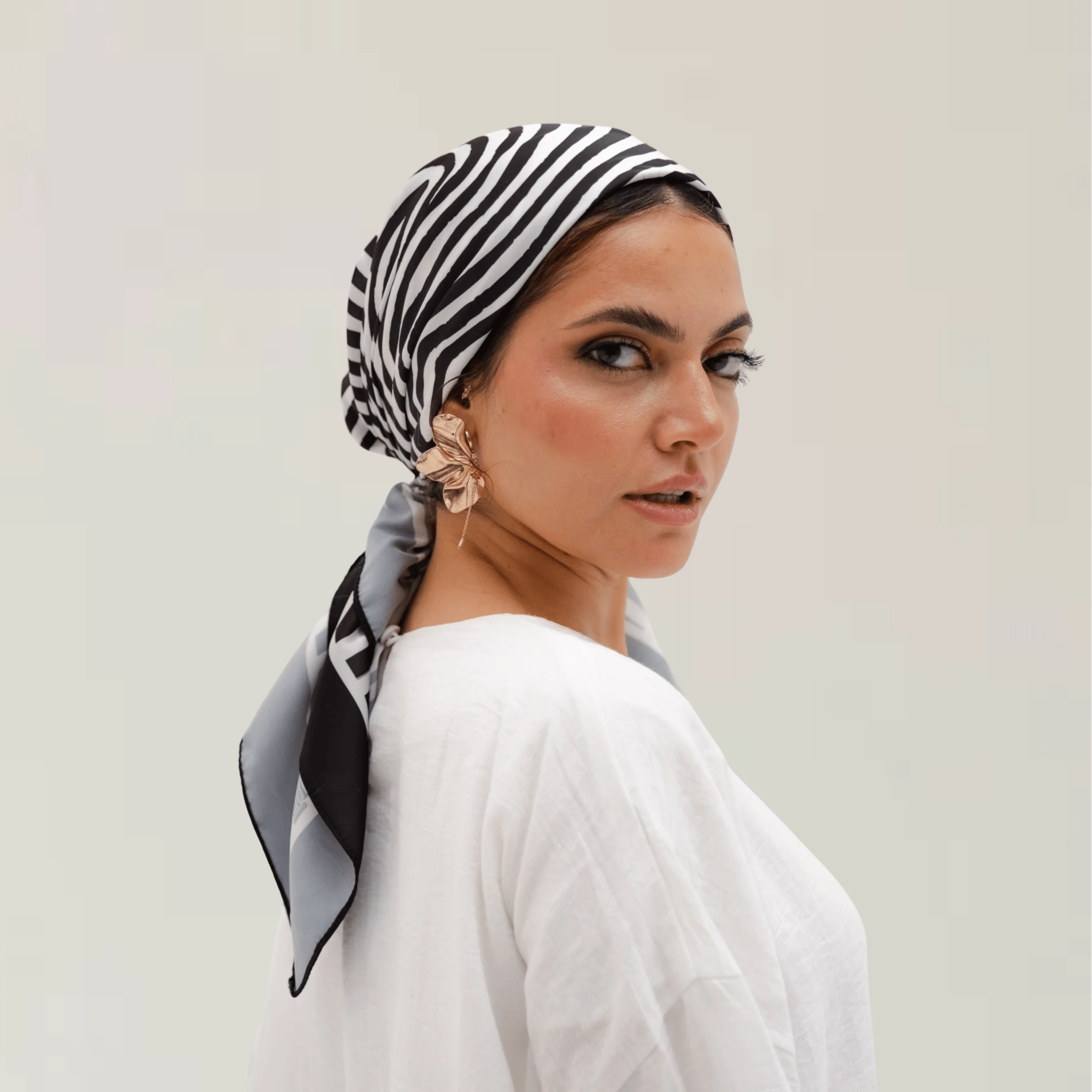 Square - Lillyscarfofficial