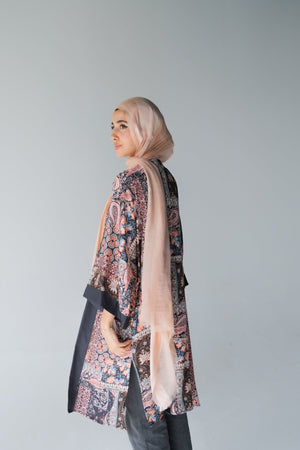 A02 - Lillyscarfofficial