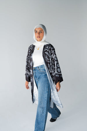 A04 - Lillyscarfofficial