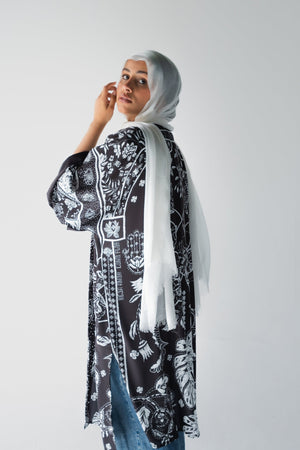 A04 - Lillyscarfofficial