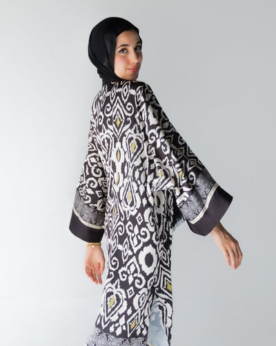 A06 - Lillyscarfofficial