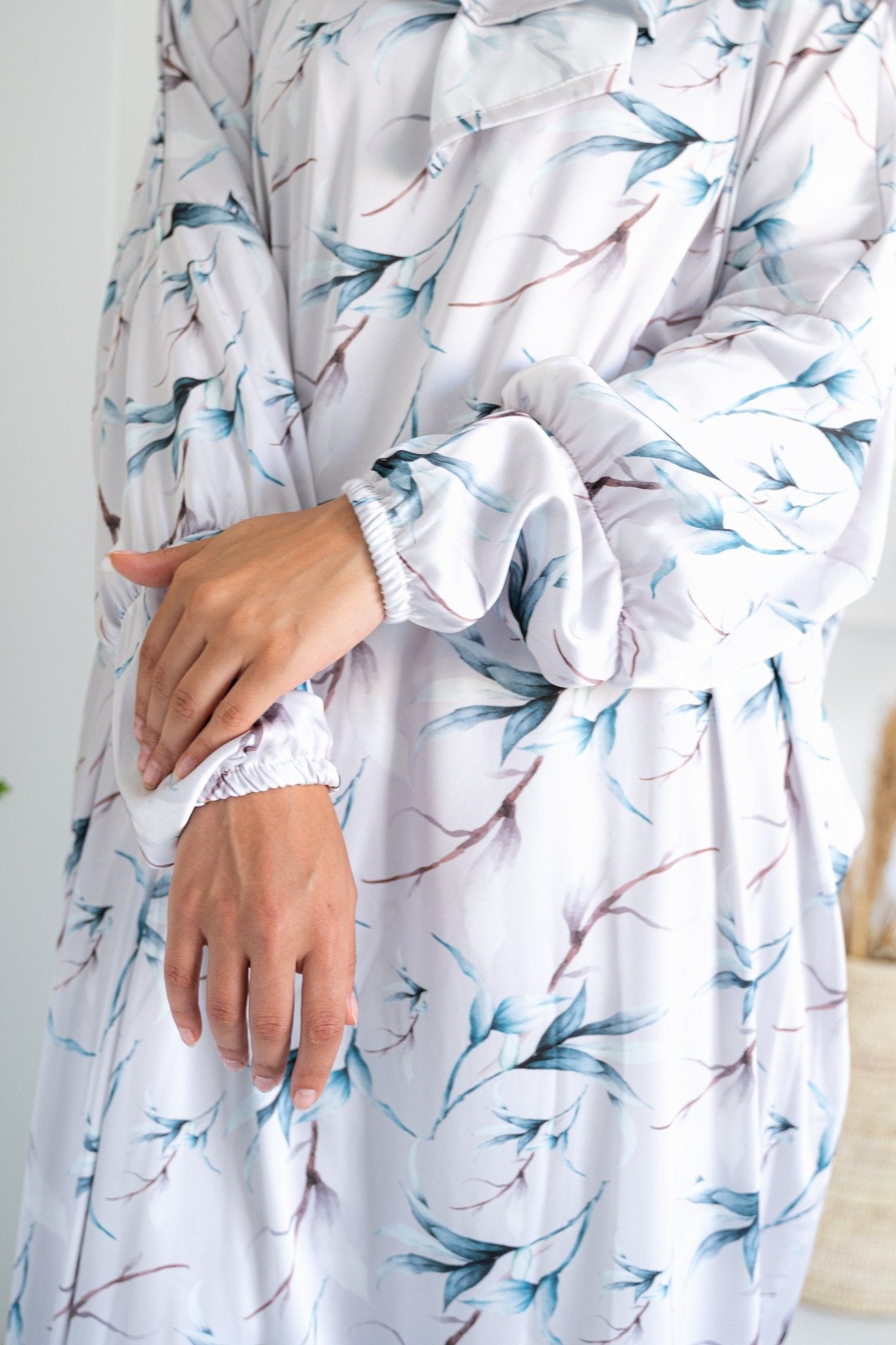 Aisha isdal - Lillyscarfofficial