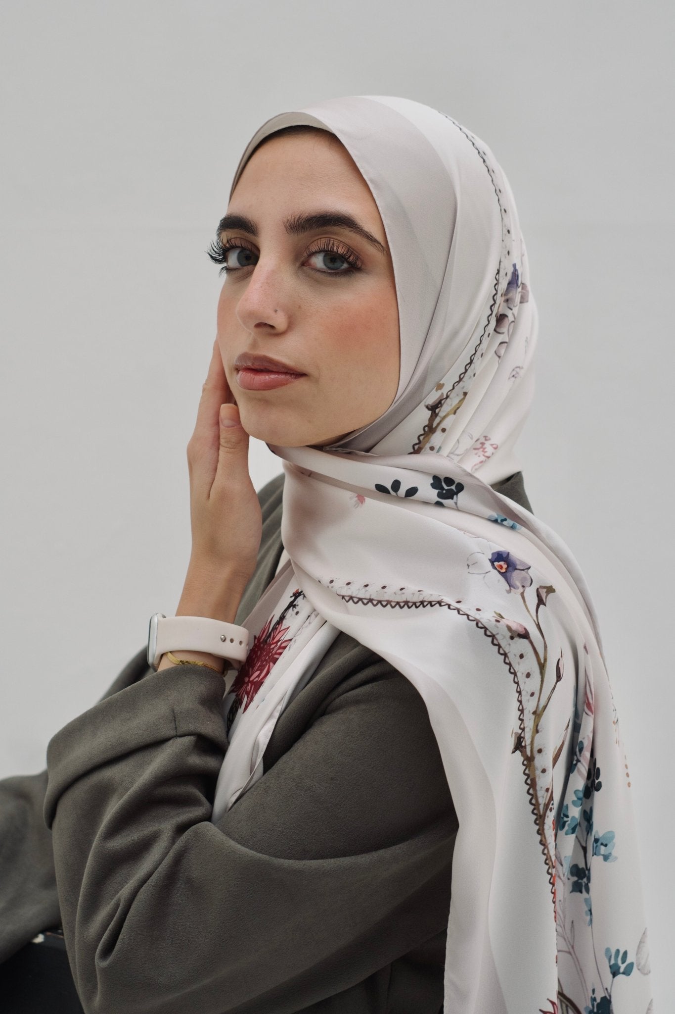 Aisha satin - Lillyscarfofficial