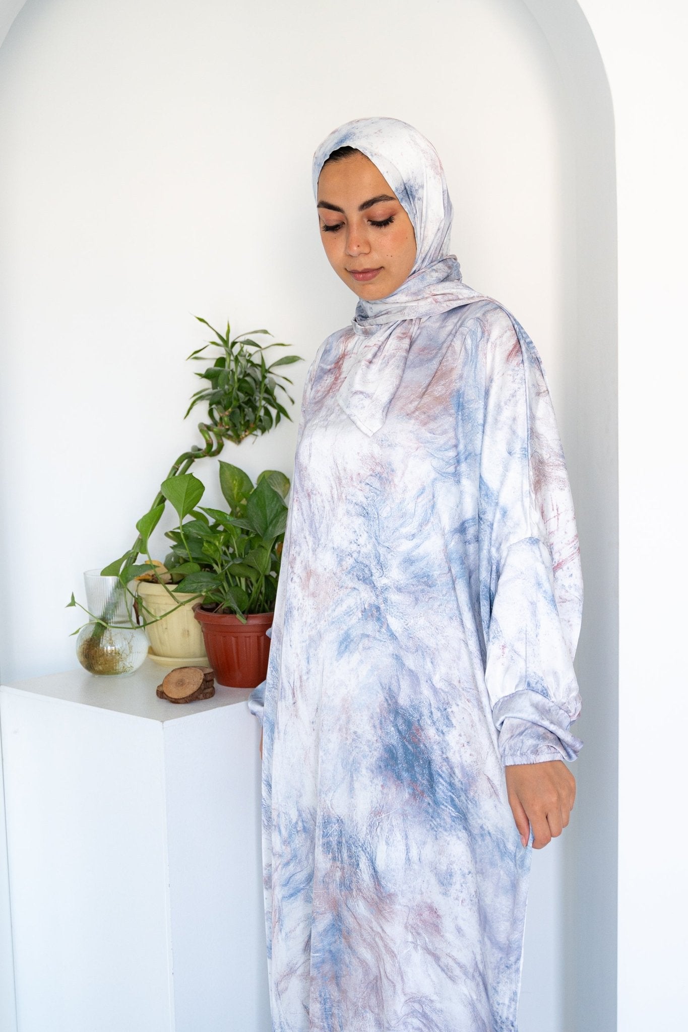 Alora isdal - Lillyscarfofficial