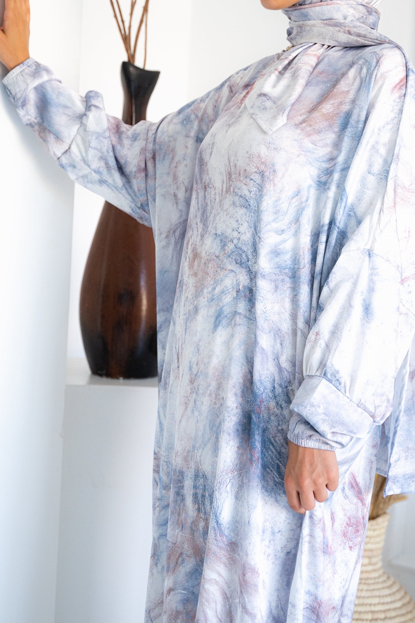 Alora isdal - Lillyscarfofficial