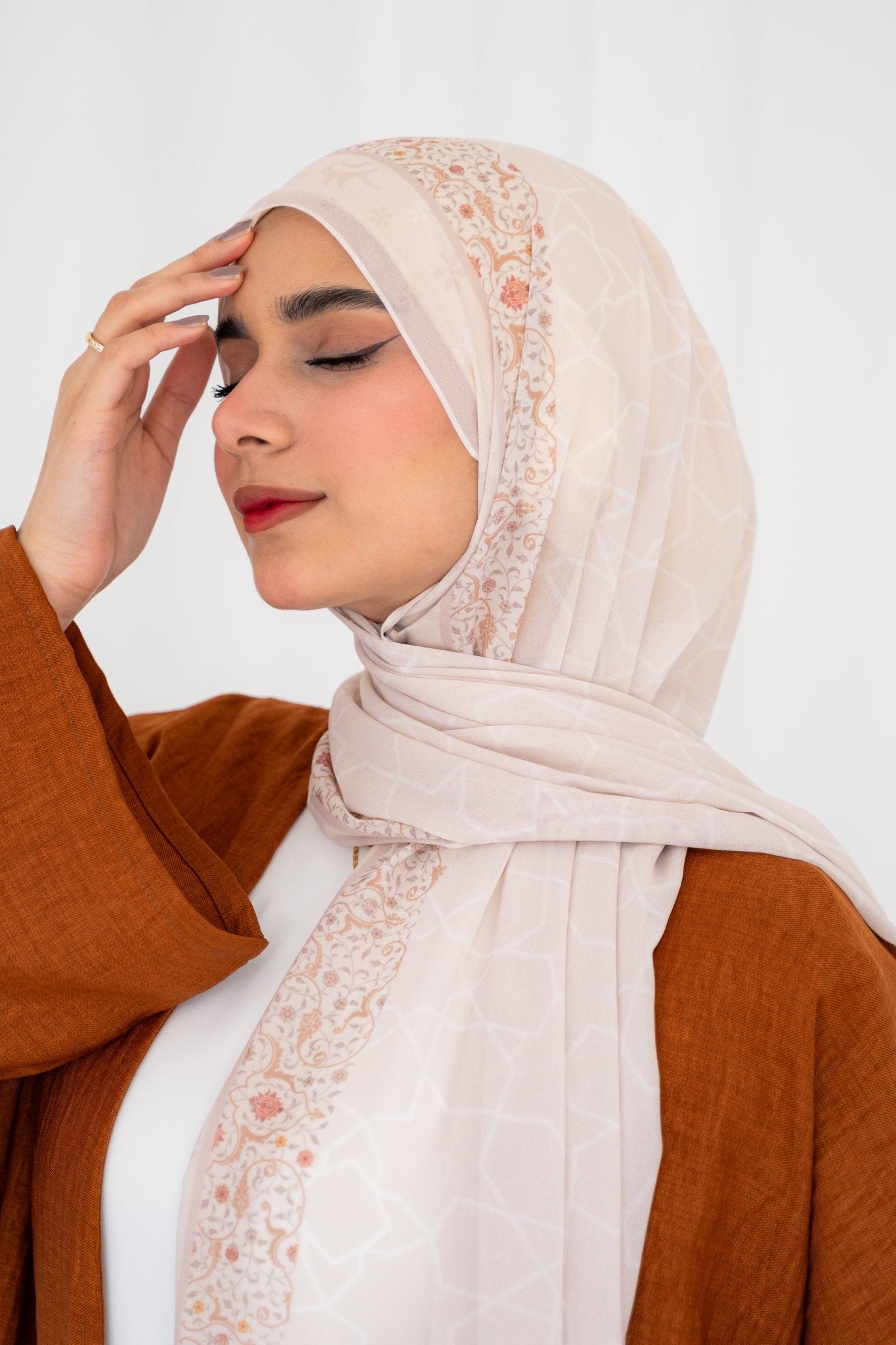 Andalusian grace - Lillyscarfofficial