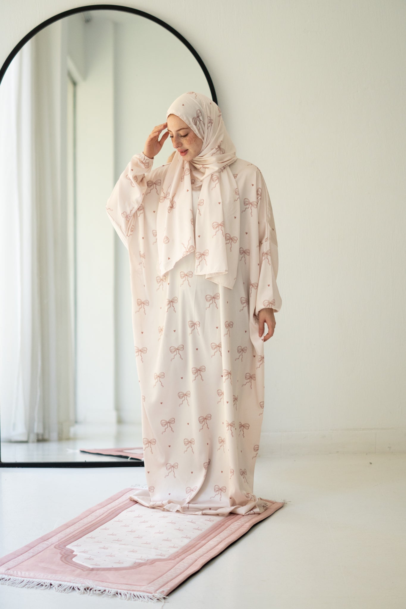 Beige Bows Isdal - Lillyscarfofficial