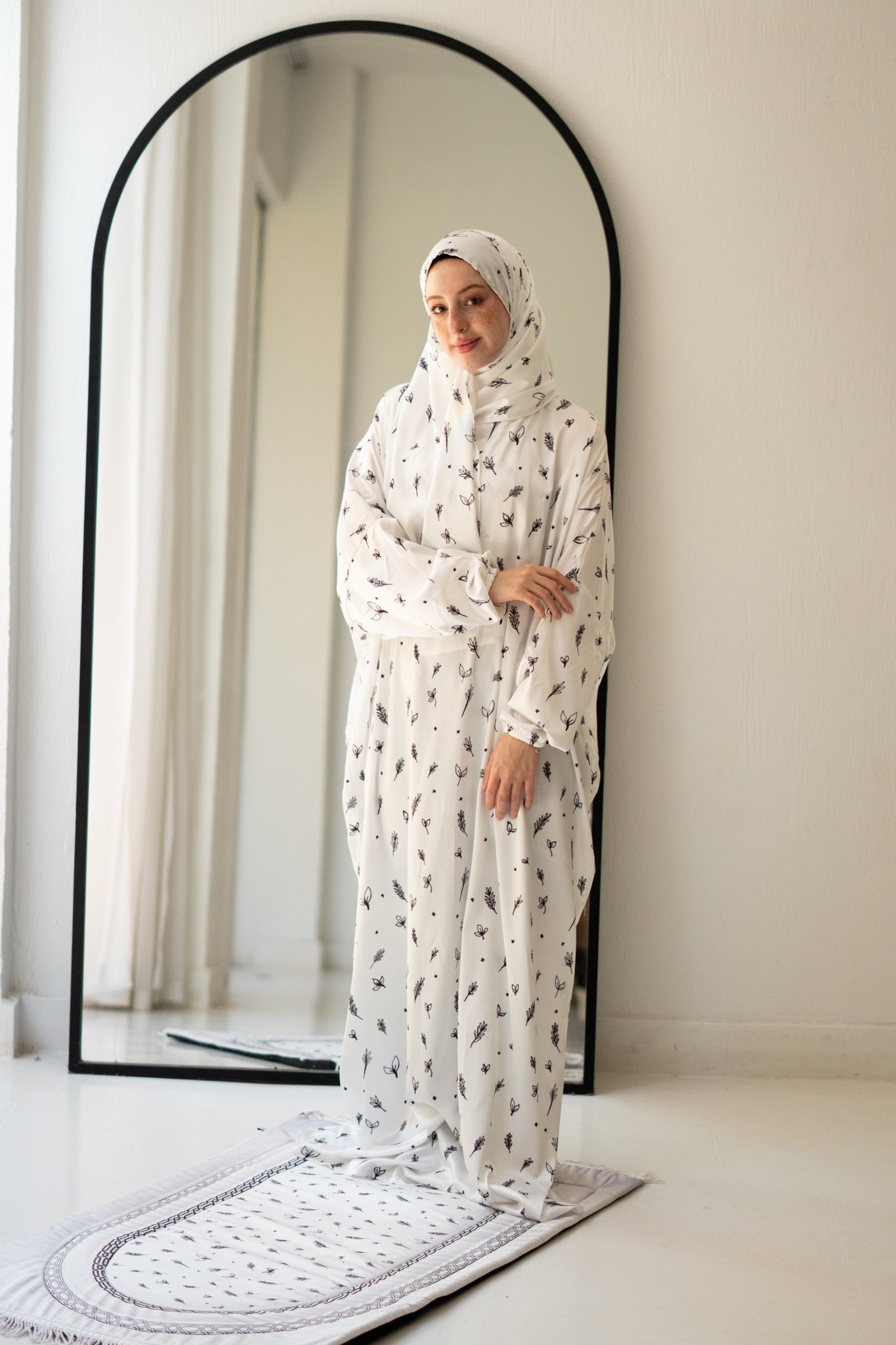 Black Flower - Lillyscarfofficial