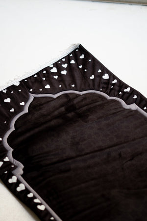 Black Hearts Rug - Lillyscarfofficial