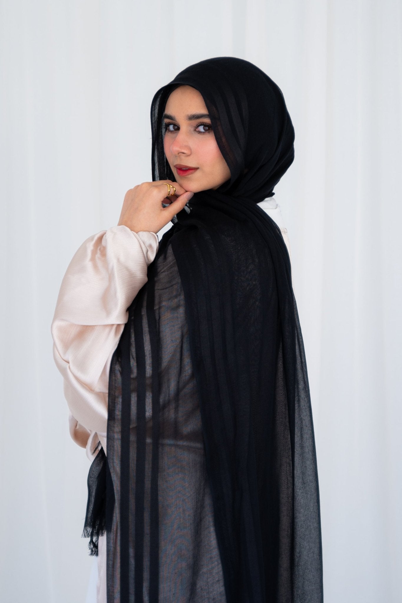 Black Linen - Lillyscarfofficial