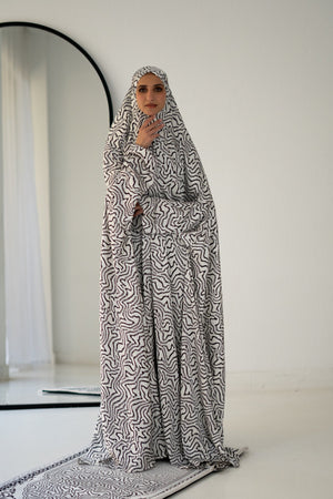 Black & white - Lillyscarfofficial