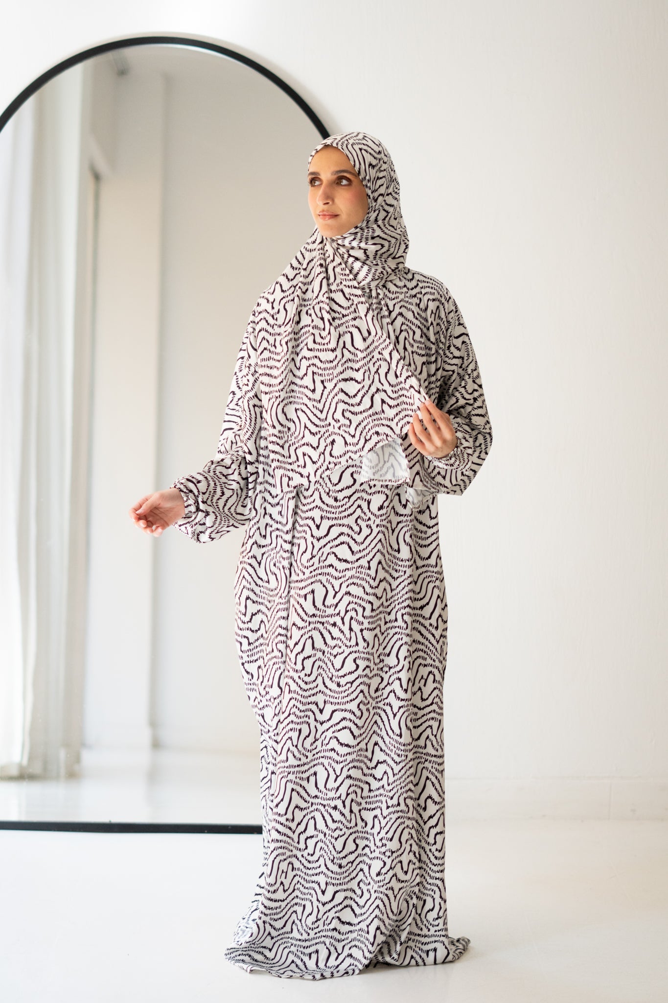 Black & white isdal - Lillyscarfofficial