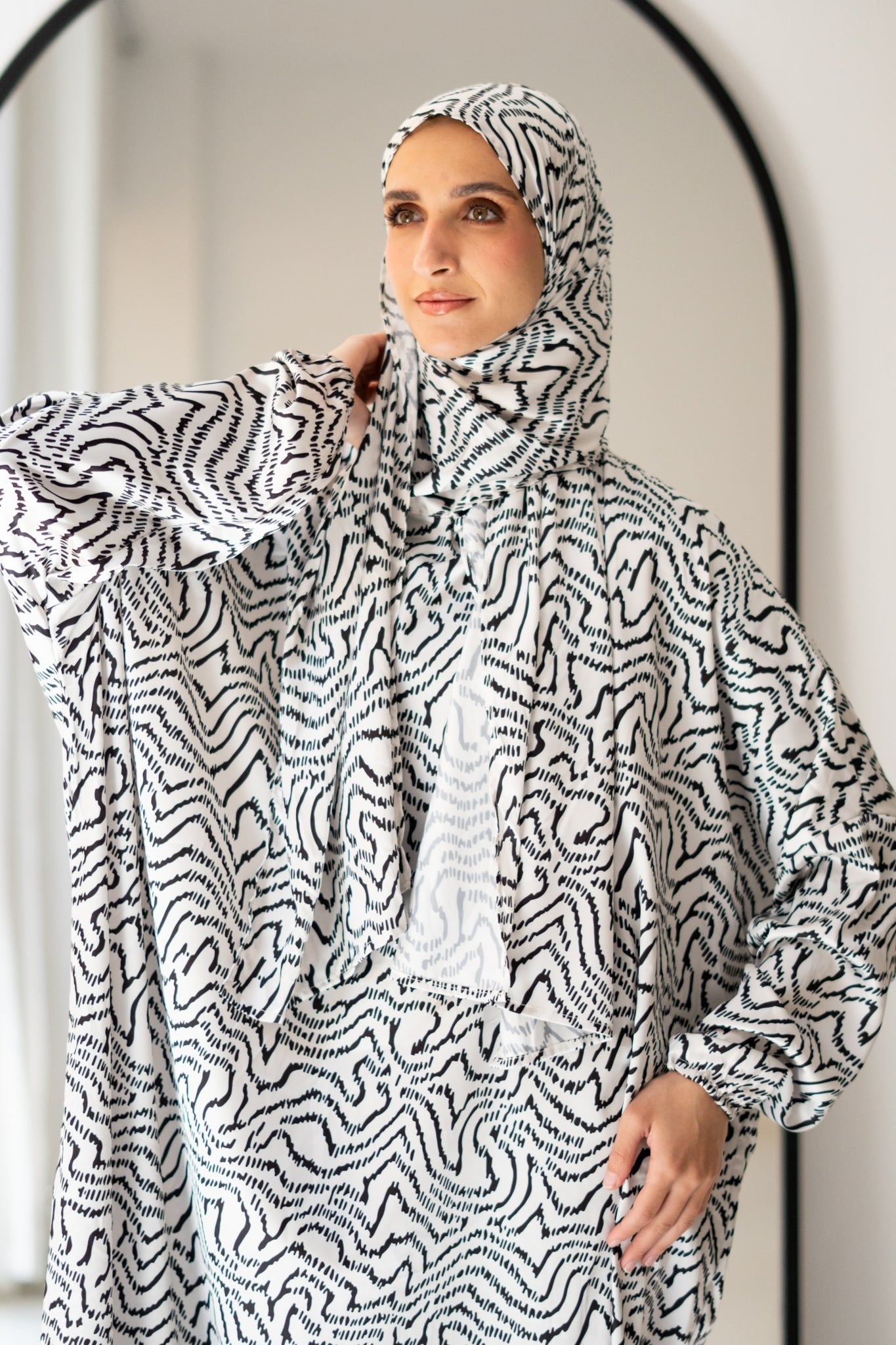 Black & white isdal - Lillyscarfofficial