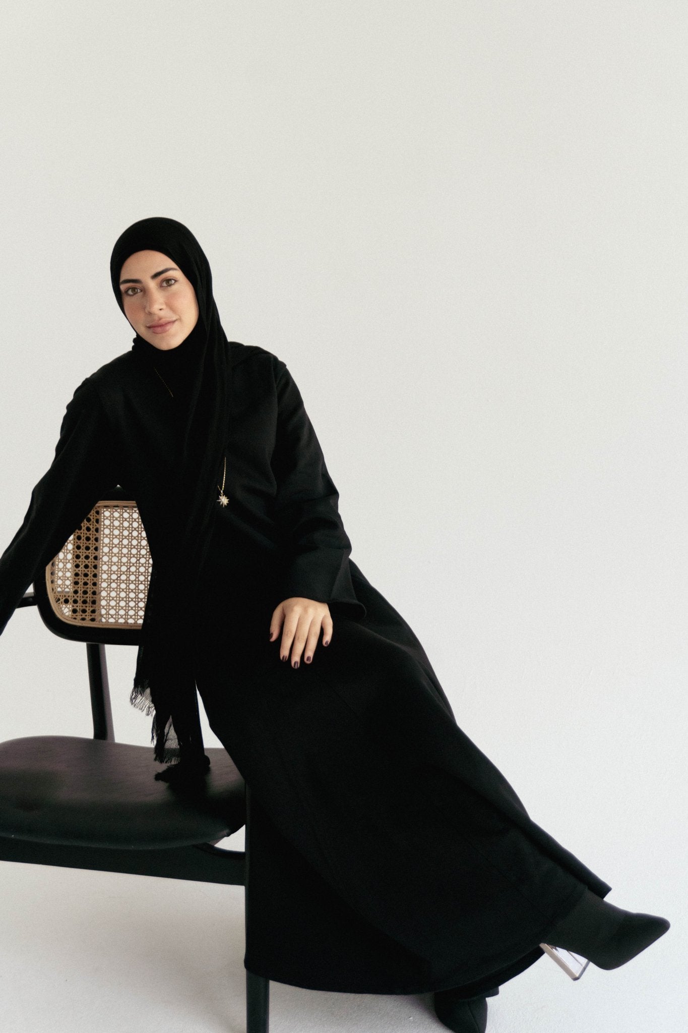 Cotton maxi dress in black - Lillyscarfofficial