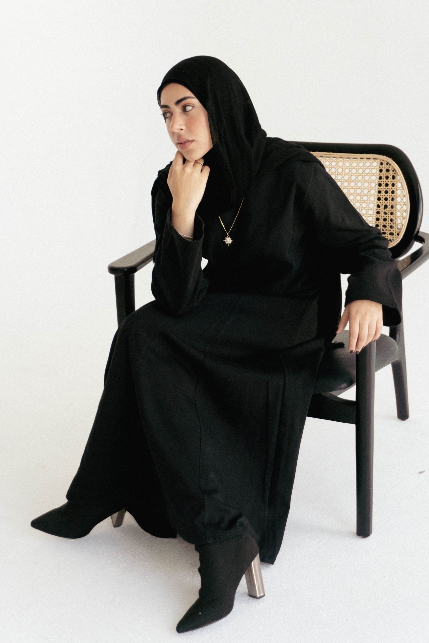 Cotton maxi dress in black - Lillyscarfofficial