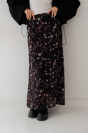 Daisy floral skirt in black - Lillyscarfofficial