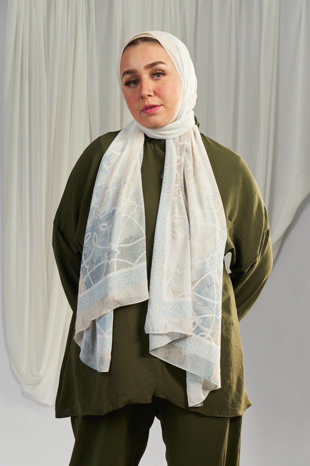 Evie - Lillyscarfofficial
