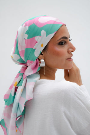 Iam Just A Girl - Lillyscarfofficial