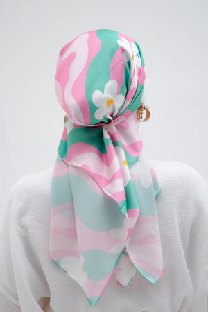 Iam Just A Girl - Lillyscarfofficial