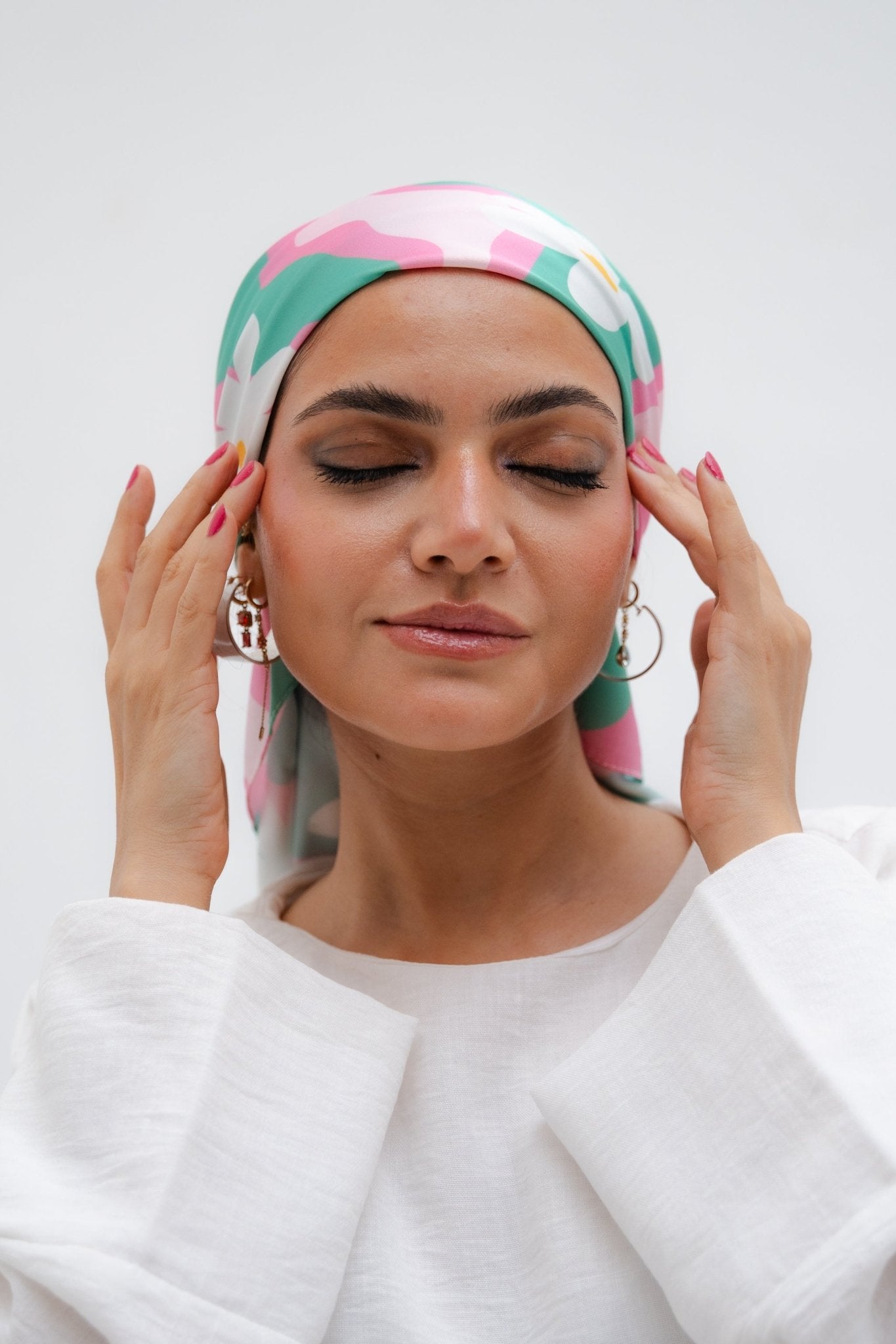 Iam Just A Girl - Lillyscarfofficial