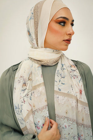 Julian - Lillyscarfofficial