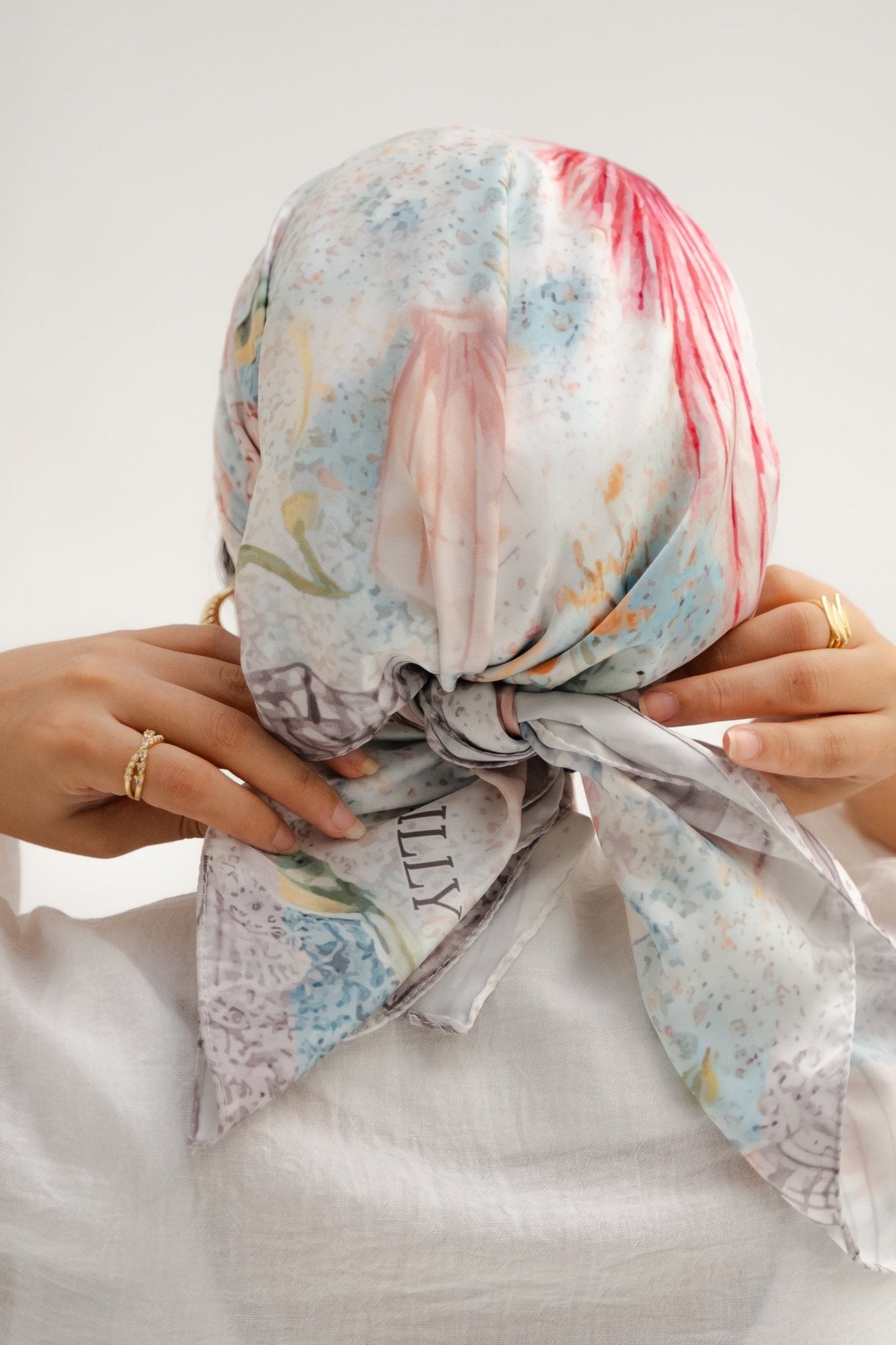 kjaer - Lillyscarfofficial