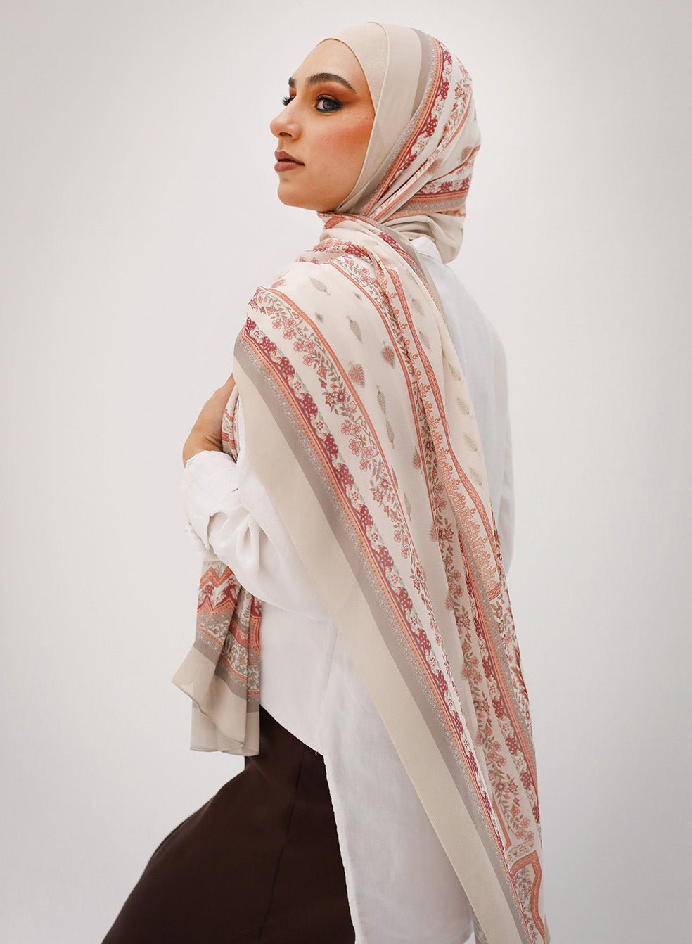 Klara - Lillyscarfofficial