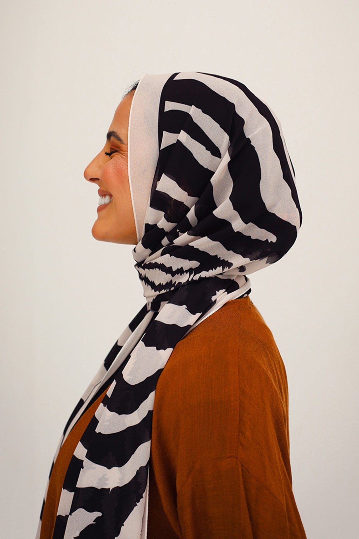 Levo - Lillyscarfofficial