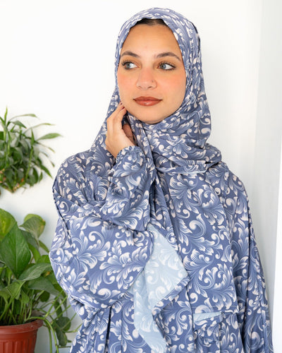 Lilah isdal - Lillyscarfofficial