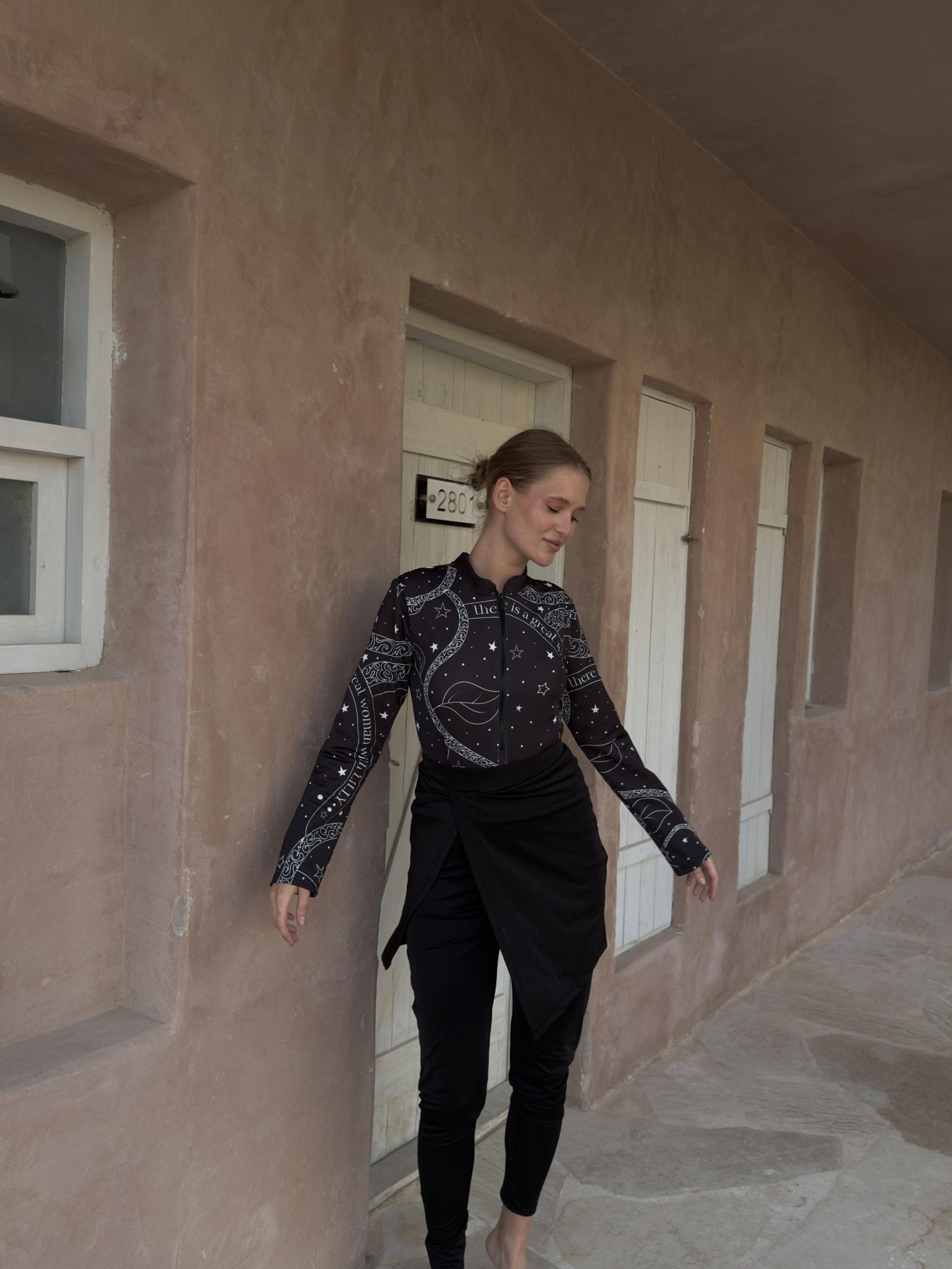 Manmablack - Lillyscarfofficial