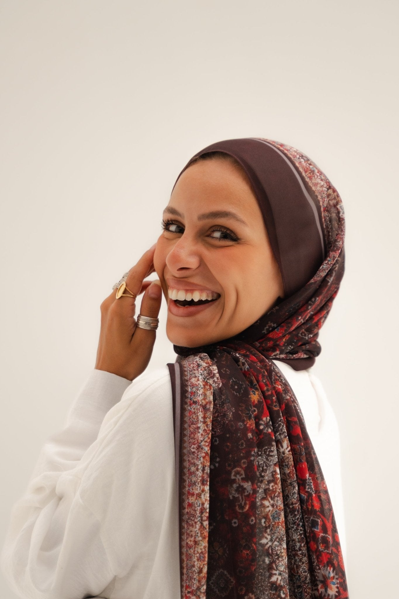 Maroon Valor - Lillyscarfofficial