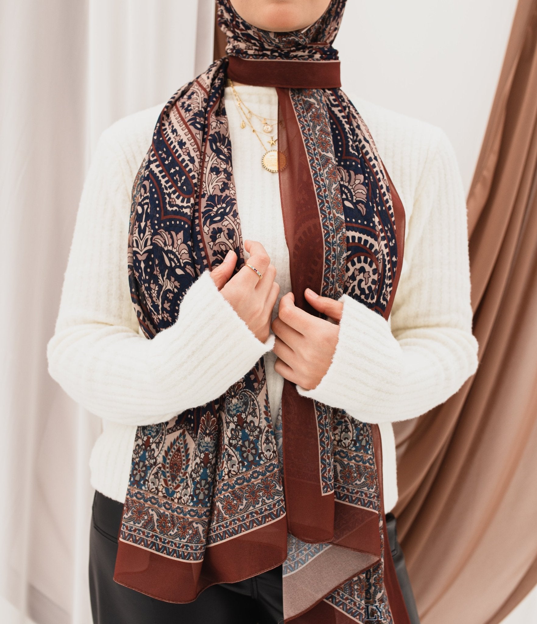 Midnight Truffle - Lillyscarfofficial