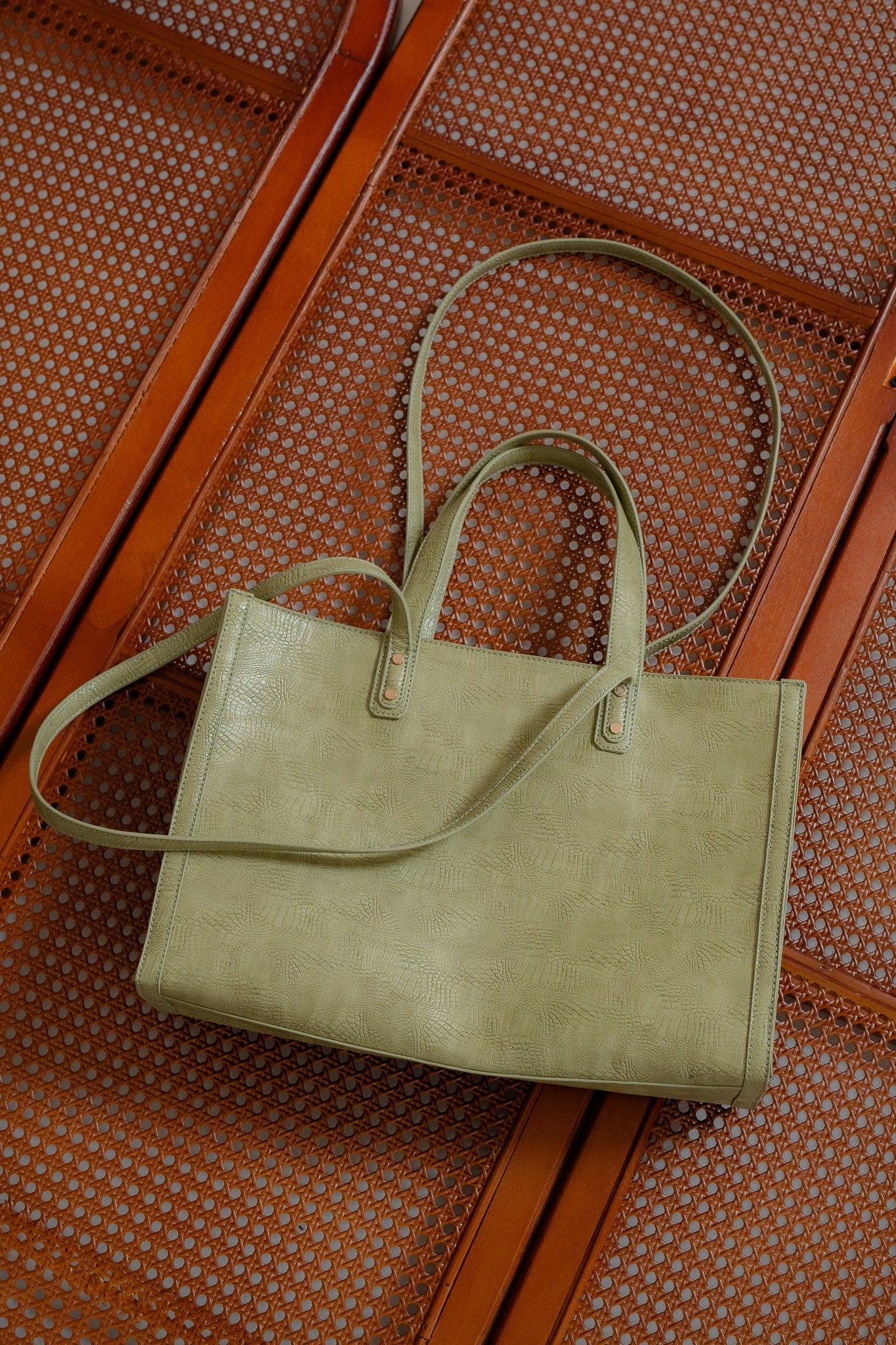 Mietis – Lillyscarfofficial