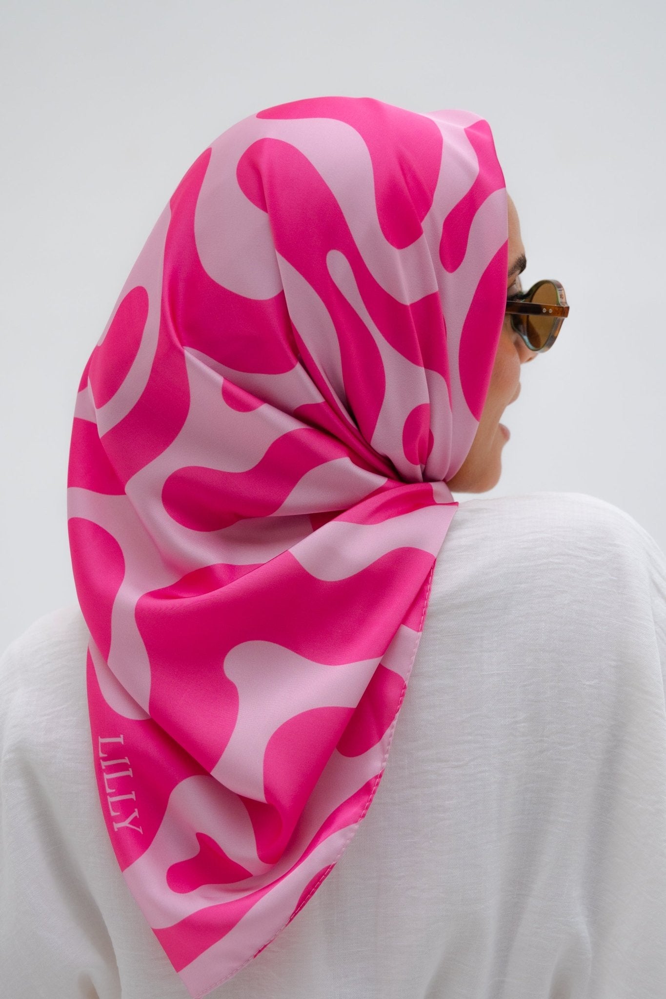 Milo - Lillyscarfofficial