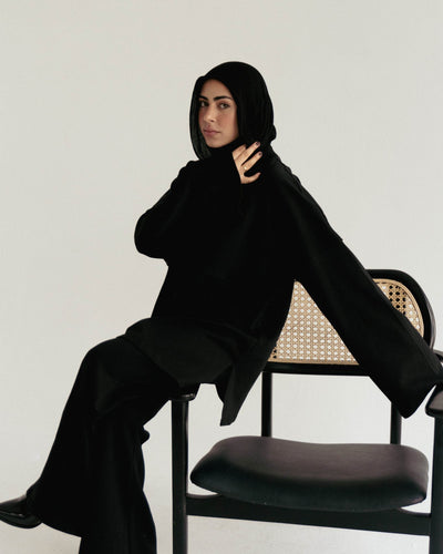 Minimal V in Black - Lillyscarfofficial