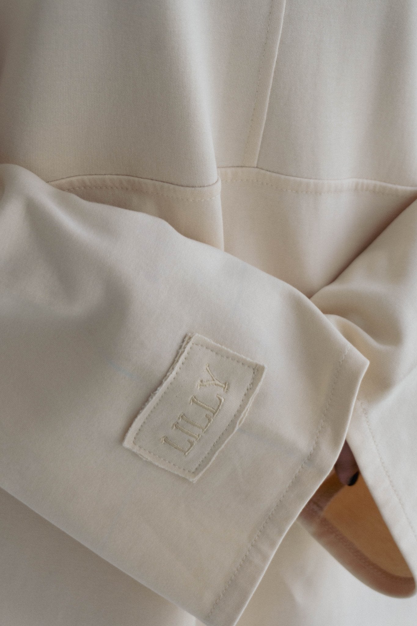 Minimal V in crème - Lillyscarfofficial