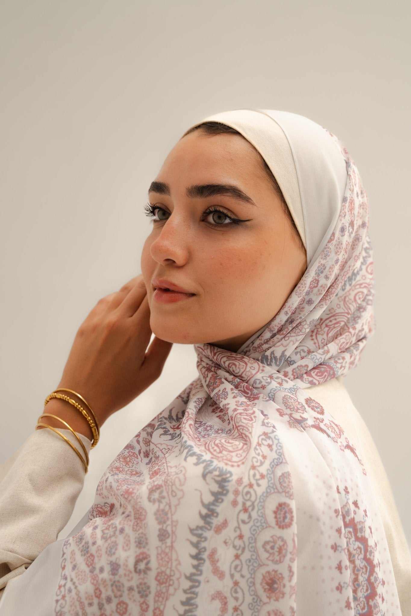 Mon - Lillyscarfofficial