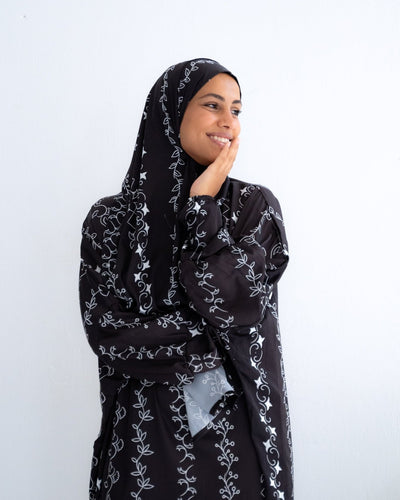 Nyrah isdal - Lillyscarfofficial