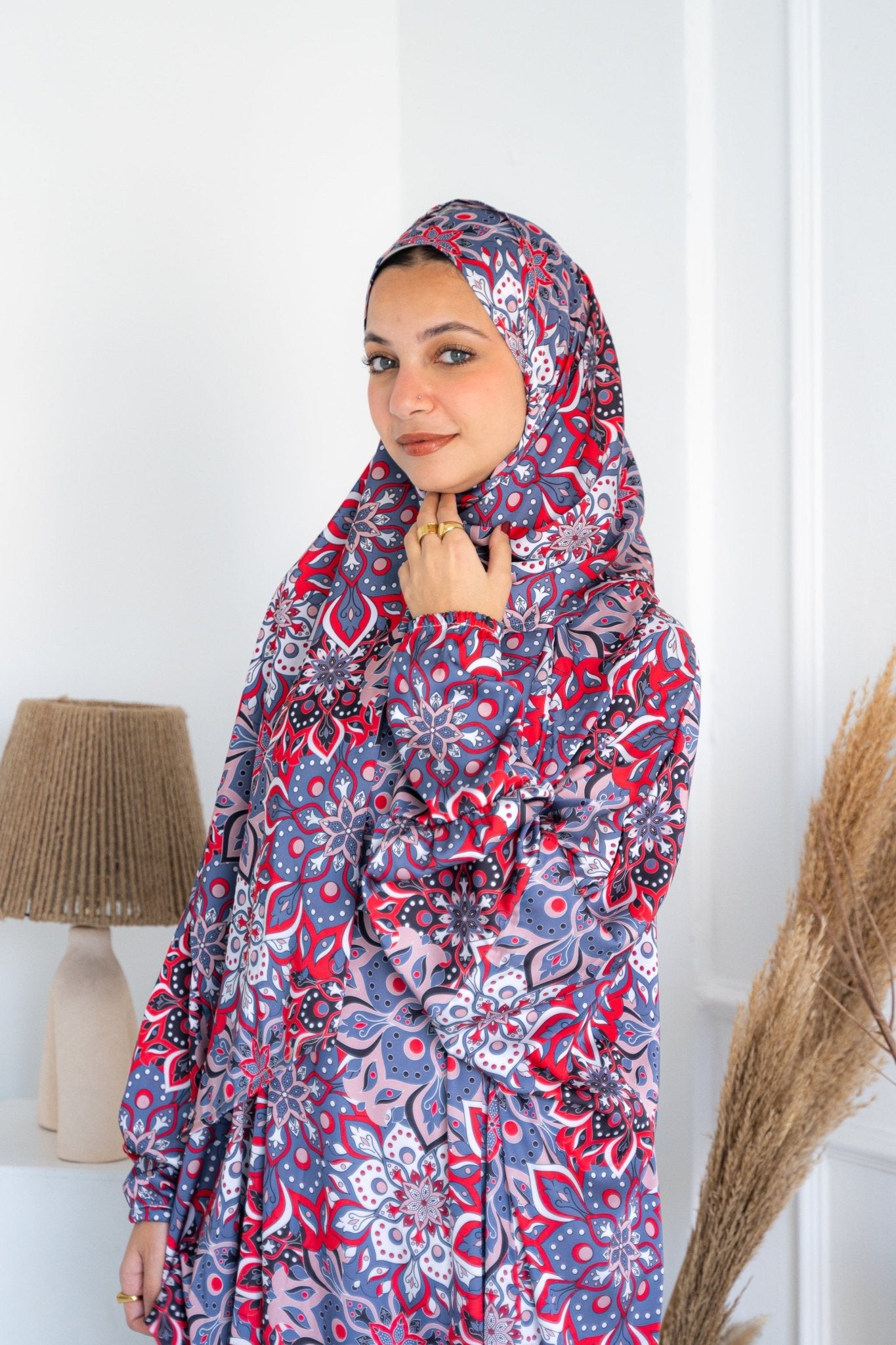 Opal isdal - Lillyscarfofficial