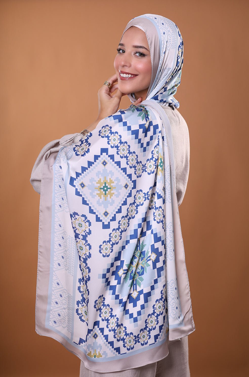 Ora - Lillyscarfofficial