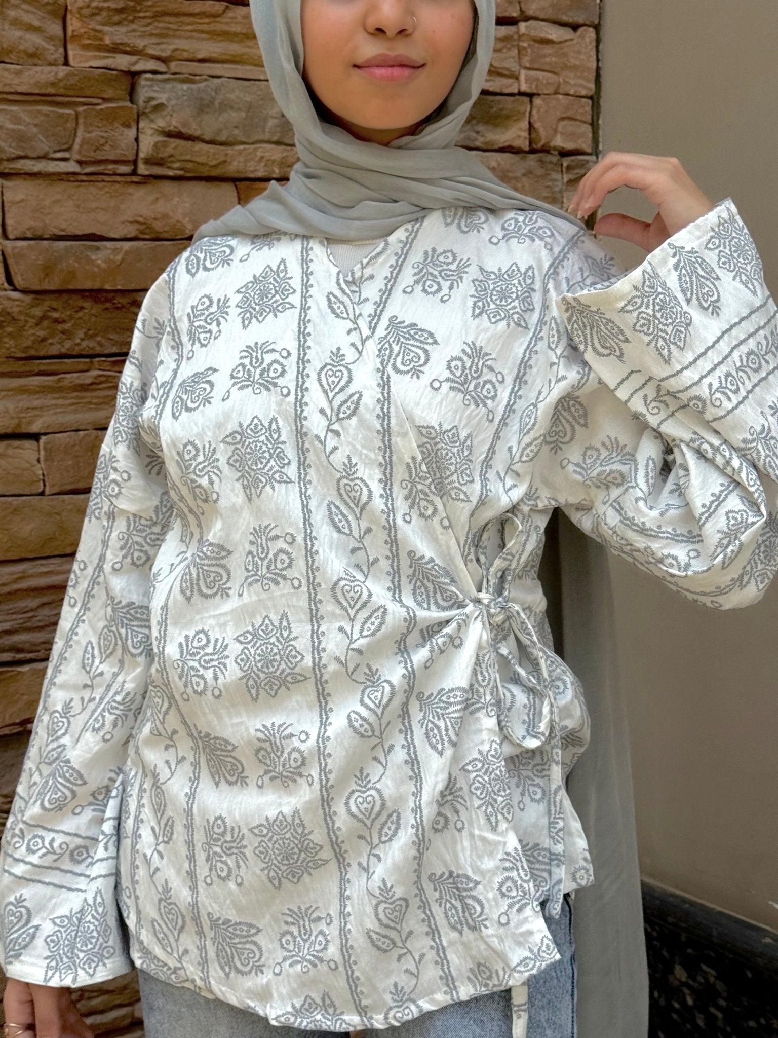 Ounass in gray - Lillyscarfofficial