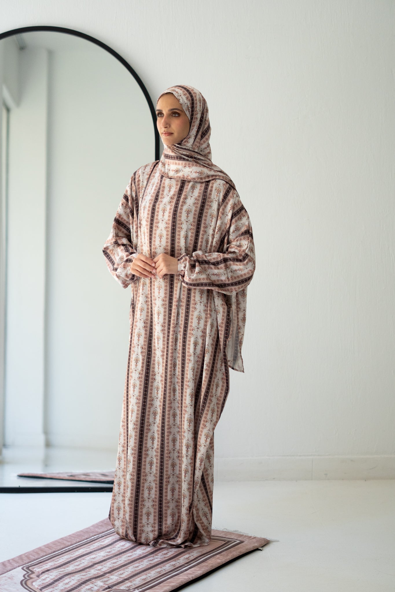 Qamer isdal - Lillyscarfofficial