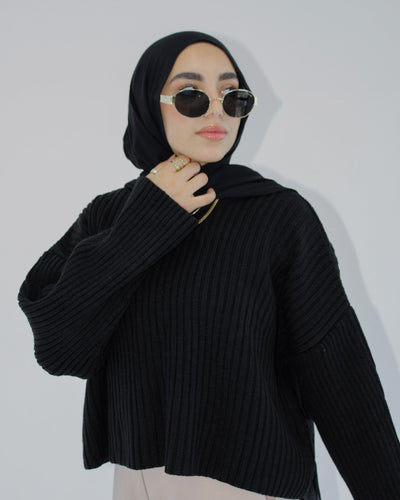 SHORT KNIT SWEATER IN BLACK - Lillyscarfofficial