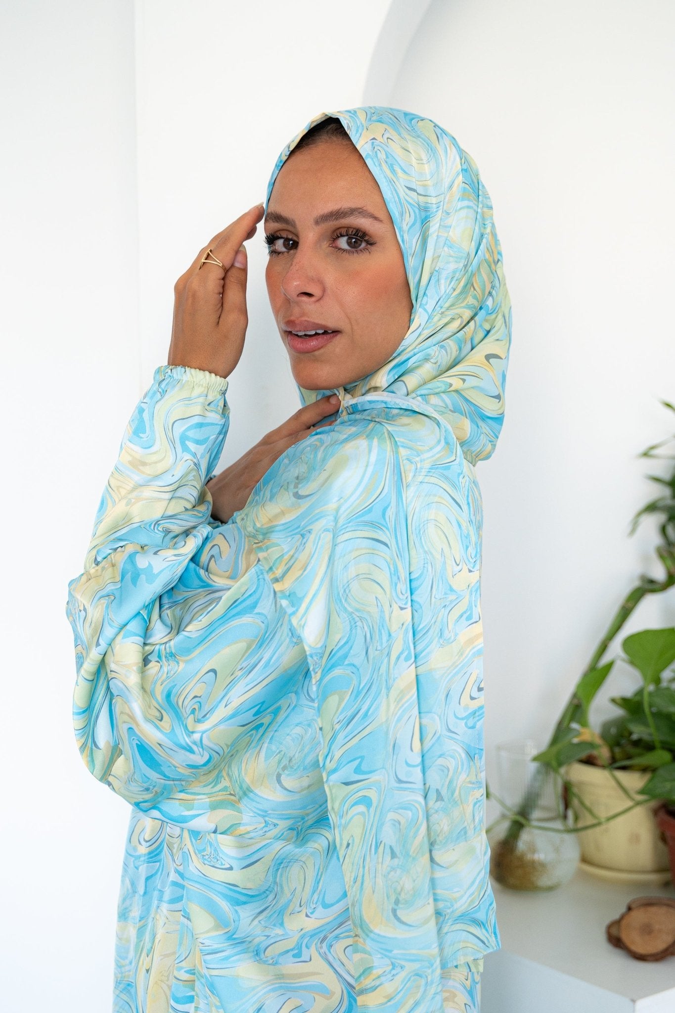 Sophia isdal - Lillyscarfofficial